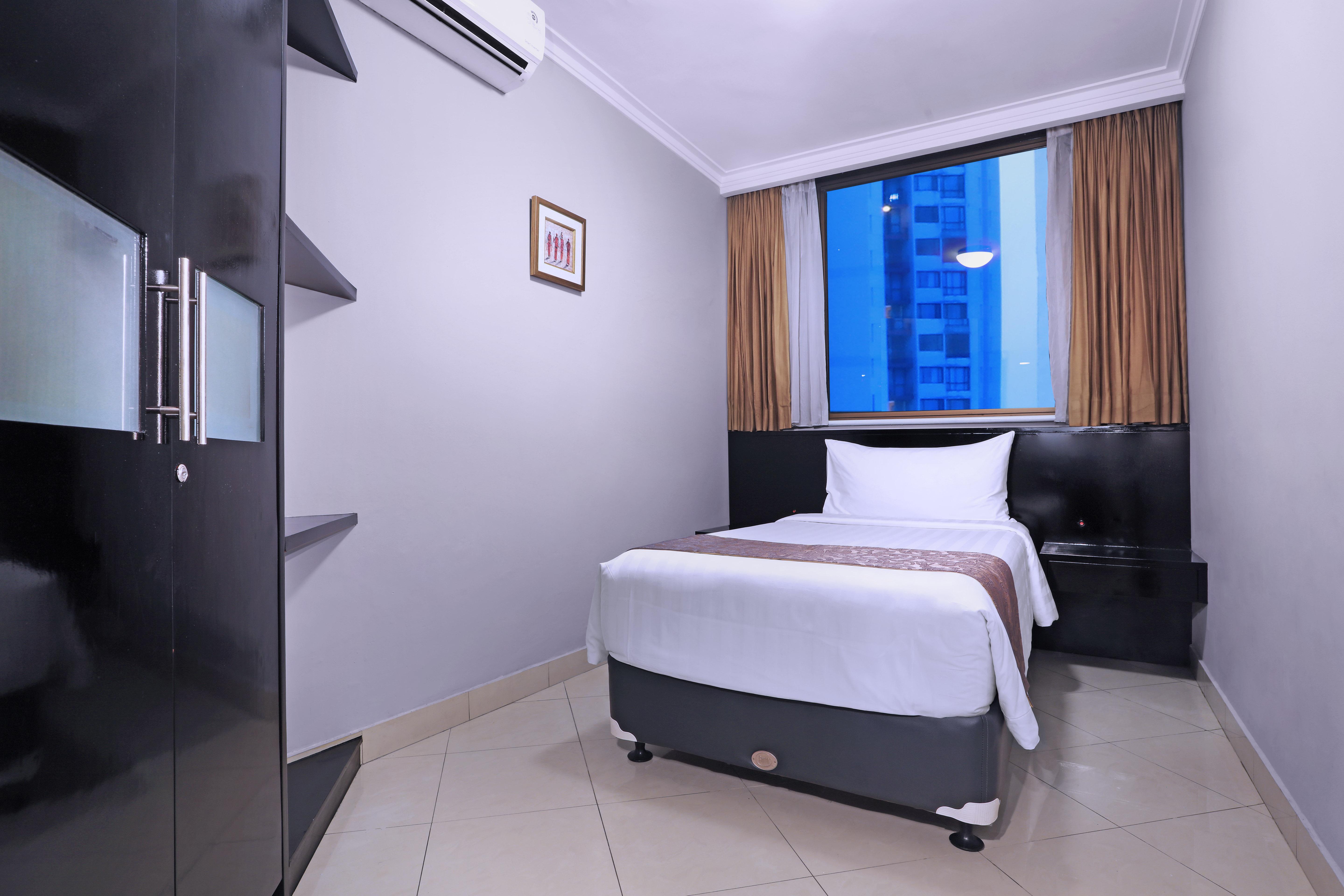 Horison Ultima Suite & Residences Rasuna Джакарта Экстерьер фото