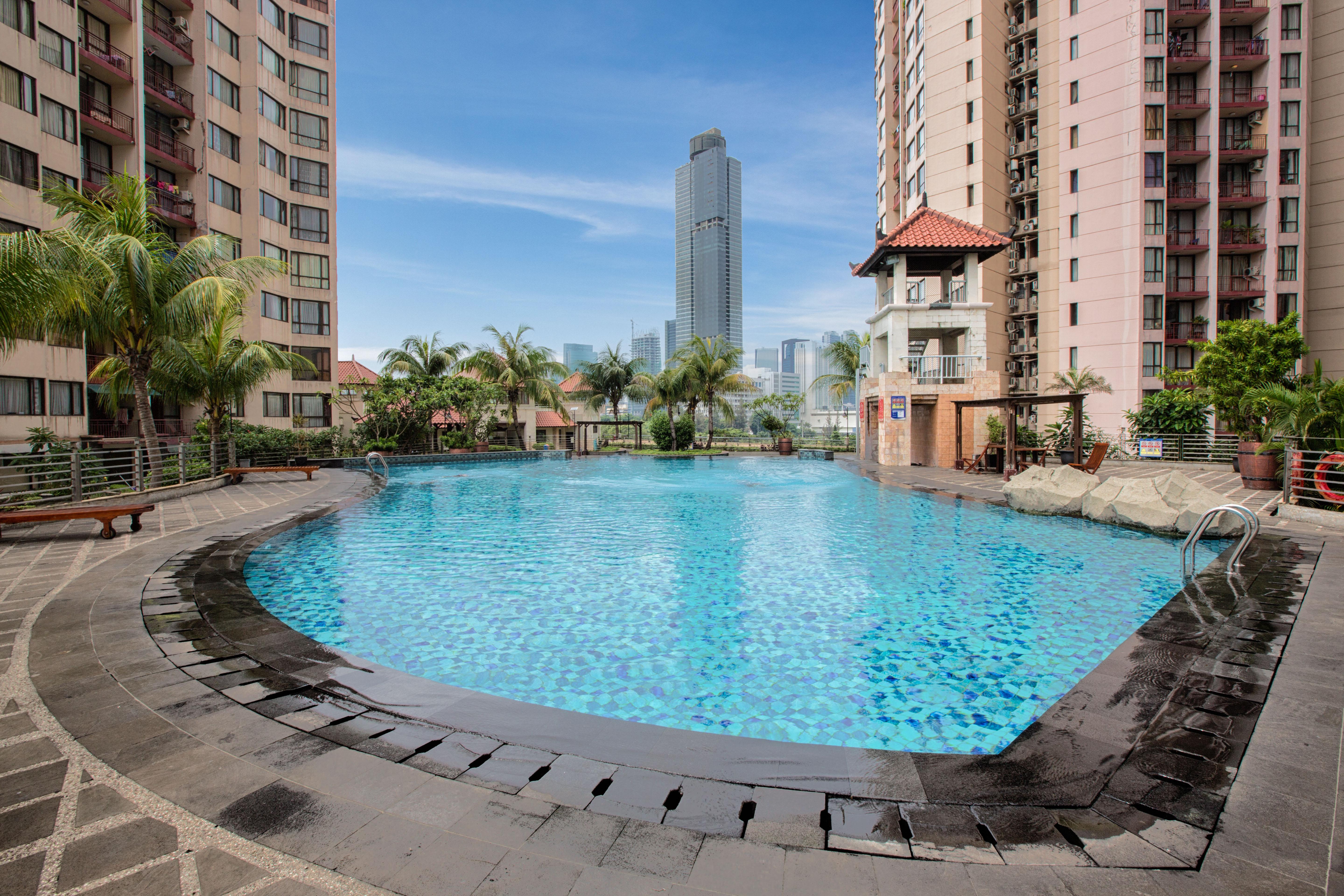 Horison Ultima Suite & Residences Rasuna Джакарта Экстерьер фото